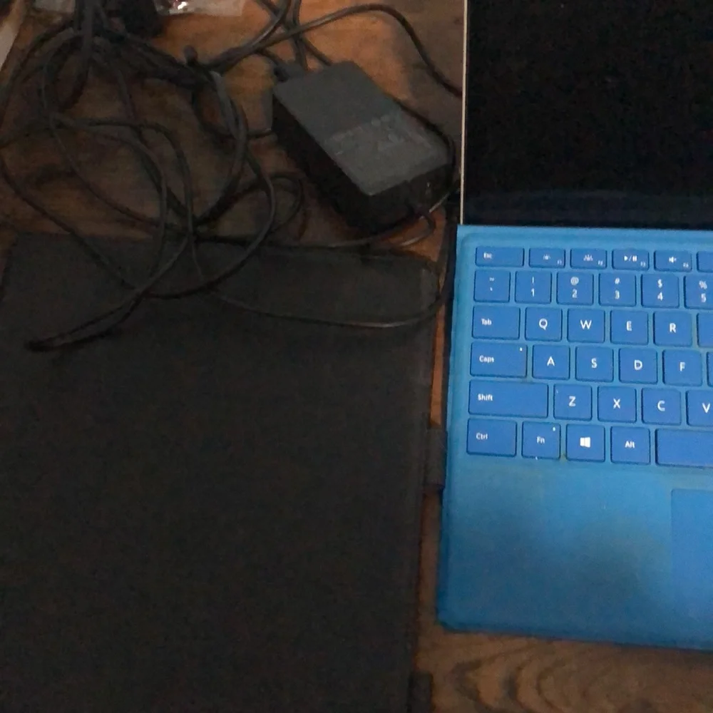 Microsoft Surface Pro 4 w/pen & keyboard